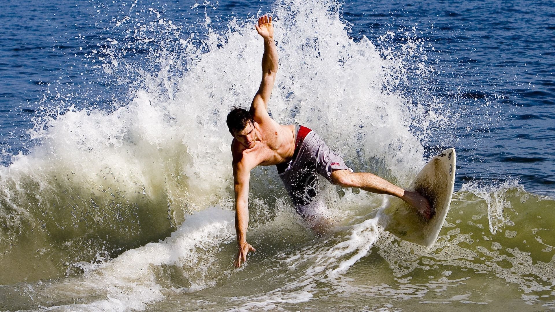 体育新闻中心运动装备革新，体育新闻报道